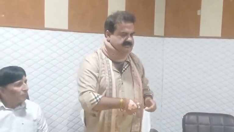 महाराजा भगीरथ जी की मूर्ति का सौंदर्यीकरण हर हाल में होगा, हिम्मत है तो रोक कर दिखाओ — उमेश कुमार